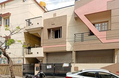 Image of 1400 Sq.ft 3 BHK Apartment / Flat for rent in Block 6, Bengaluru for Rs. 40000