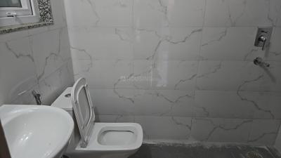 Bathroom Image of 350 Sq.ft 1 RK Independent House for rent in Sector 56 Gurgaon for Rs. 25000