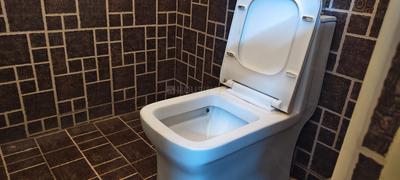 Bathroom Image of 600 Sq.ft 1 RK Apartment / Flat for rent in RKReal Ayyappa Society, Madhapur Hyderabad for Rs. 17000