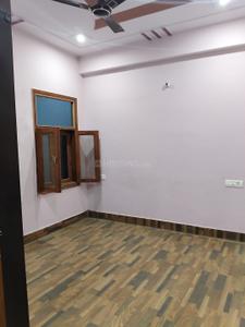 Bedroom Image of 850 Sq.ft 2 BHK Builder Floor for rent in Sector 63 A Noida for Rs. 21000