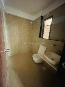 Bathroom Image of 1300 Sq.ft 3 BHK Apartment / Flat for rent in Mirchandani Shalimar Fortleza Phase 1, Hoshangabad Road Bhopal for Rs. 35000
