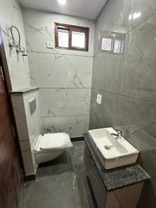 Bathroom Image of 990 Sq.ft 3 BHK Builder Floor for sale in Janakpuri New Delhi for Rs. 16500000