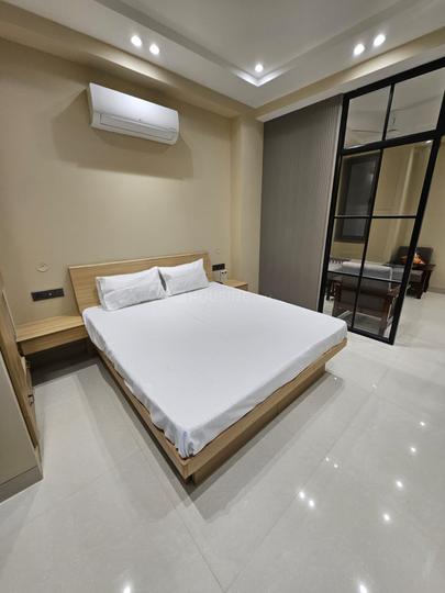 DLF Golf Course, Sector 42 Bedroom 1