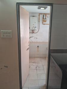 Bathroom Image of 1985 Sq.ft 3 BHK Apartment / Flat for rent in Bhatha Surat for Rs. 21000