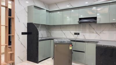 Kitchen Image of 2000 Sq.ft 2 BHK Builder Floor for rent in DLF Phase 5 Gurgaon for Rs. 80000