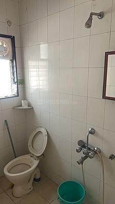 Bathroom Image of 650 Sq.ft 1 BHK Builder Floor for rent in Shri Senapati Bapat Co Operative Housing Society, Gokhalenagar Pune for Rs. 25000