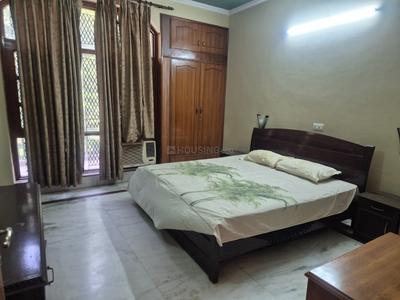 Bedroom Image of 2700 Sq.ft 3 BHK Builder Floor for rent in Sector 41 Noida for Rs. 38000
