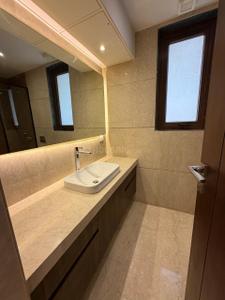 Image of 2124 Sq.ft 3 BHK Builder Floor for sale in Sarvapriya Vihar, New Delhi for Rs. 69000000