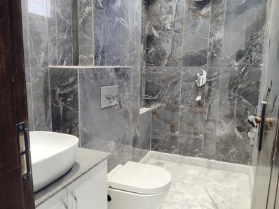 Bathroom Image of 750 Sq.ft 2 BHK Builder Floor for sale in Paschim Vihar New Delhi for Rs. 12500000