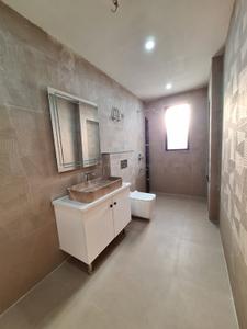 Kitchen Image of 2800 Sq.ft 4 BHK Builder Floor for sale in Ansal Versalia, Sector 67 Gurgaon for Rs. 35000000