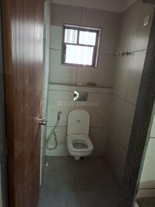 Bathroom Image of 1100 Sq.ft 3 BHK Apartment / Flat for sale in Darshanam Skydeck, Gotri Vadodara for Rs. 5700000
