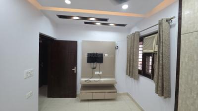 Bedroom Image of 700 Sq.ft 2 BHK Apartment / Flat for rent in Pitampura New Delhi for Rs. 28000