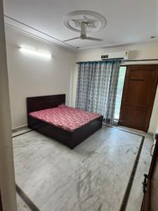 Bedroom Image of 2700 Sq.ft 2 BHK Independent House for rent in Sector 40 Gurgaon for Rs. 40000