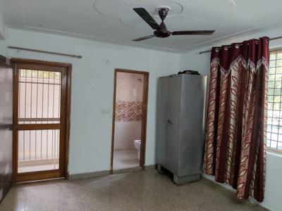 Bedroom Image of 1000 Sq.ft 2 BHK Builder Floor for rent in Sector 51 Gurgaon for Rs. 30000