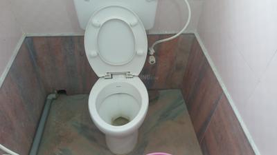 Bathroom Image of 390 Sq.ft 1 RK Apartment / Flat for rent in Keshtopur Kolkata for Rs. 5961