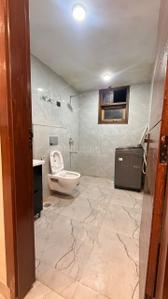 Image of 1350 Sq.ft 4 BHK Apartment / Flat for sale in DLF Farms, New Delhi for Rs. 18500000