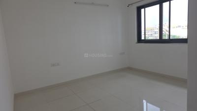 Bedroom Image of 980 Sq.ft 2 BHK Apartment / Flat for sale in Amanora Gold Towers 44 45 And 46, Hadapsar Pune for Rs. 12100000