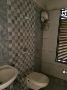 Proviso Heights Common Bathroom 4