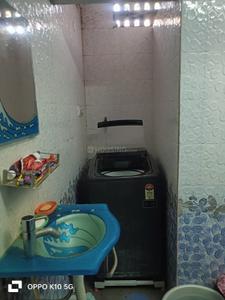 Bathroom Image of 900 Sq.ft 1 BHK Independent House for rent in Chengalpattu Chennai for Rs. 120000