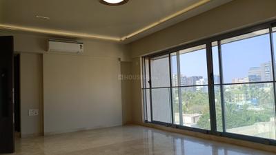 Living Room Image of 1200 Sq.ft 3 BHK Apartment / Flat for rent in Santacruz West Mumbai for Rs. 225000