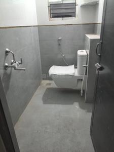 Bathroom Image of 1200 Sq.ft 3 BHK Apartment / Flat for rent in Old Pallavaram Chennai for Rs. 35000
