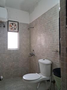 Common Bathroom Image of 924 Sq.ft 2 BHK Apartment / Flat for sale in Paras Tierea, Sector 137 Noida for Rs. 8200000