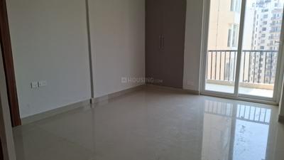 Bedroom Image of 2000 Sq.ft 3 BHK Apartment / Flat for sale in Amrapali Heartbeat City IV, Sector 107 Noida for Rs. 22500000