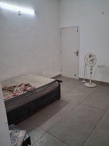 Bedroom Image of 720 Sq.ft 2 BHK Apartment / Flat for rent in GTB Nagar New Delhi for Rs. 32000