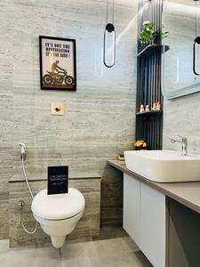 Bathroom Image of 2470 Sq.ft 4 BHK Apartment / Flat for sale in Kondhwa Pune for Rs. 31000000