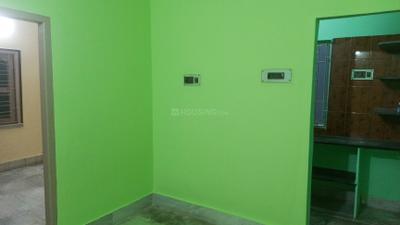 Living Room Image of 650 Sq.ft 2 BHK Apartment / Flat for rent in Baranagar Kolkata for Rs. 15000