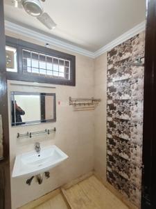 Bathroom Image of 900 Sq.ft 2 BHK Builder Floor for sale in Lajpat Nagar New Delhi for Rs. 20000000