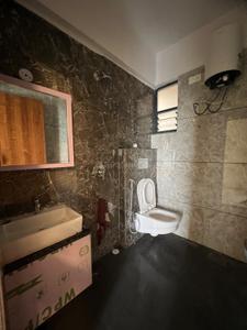 Bathroom Image of 2500 Sq.ft 2.5 BHK Apartment / Flat for rent in DB Pride 2, Talawali Chanda Indore for Rs. 28000
