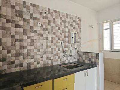 Kitchen Image of 550 Sq.ft 1 BHK Apartment / Flat for rent in Guardian Hill Shire Phase 1, Wagholi Pune for Rs. 15500