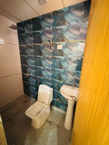 Bathroom Image of 1150 Sq.ft 3 BHK Apartment / Flat for sale in Way Jovian Luxury Homes 2, Lal Kuan Ghaziabad for Rs. 8500000