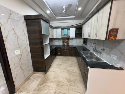 Kitchen Image of 2000 Sq.ft 3 BHK Builder Floor for rent in Kirti Nagar New Delhi for Rs. 65000