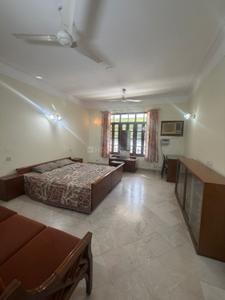 Hall Image of 2550 Sq.ft 3.5 BHK Builder Floor for rent in Sector 17 Gurgaon for Rs. 75000