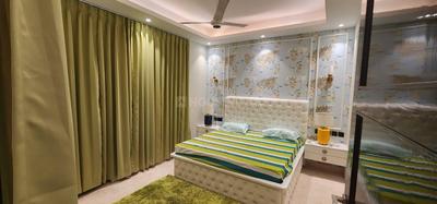 Bathroom Image of 4000 Sq.ft 6 BHK Villa for rent in Hazratganj Lucknow for Rs. 150000