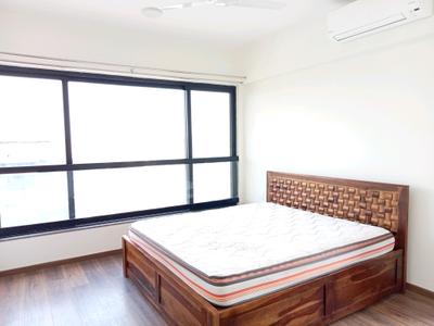 Bedroom Image of 2571 Sq.ft 5 BHK Apartment / Flat for rent in Kalpataru Magnus, Bandra East Mumbai for Rs. 425000