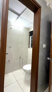 Bathroom Image of 3200 Sq.ft 4 BHK Apartment / Flat for rent in Darshanam Club Life, Undera Vadodara for Rs. 60000