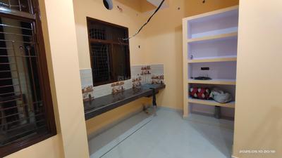 Balcony Image of 450 Sq.ft 1.5 BHK Apartment / Flat for rent in Naini Allahabad for Rs. 7000