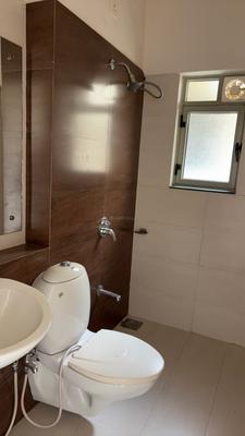 Image of 1850 Sq.ft 3 BHK Apartment / Flat for rent in Adani The Meadows, Shantigram, Ahmedabad for Rs. 32000