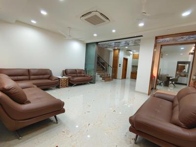 Hall Image of 6300 Sq.ft 5 BHK Independent House for sale in Maninagar Ahmedabad for Rs. 70000000
