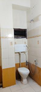 Bathroom Image of 700 Sq.ft 1 BHK Apartment / Flat for rent in Jubilee Hills Hyderabad for Rs. 16000