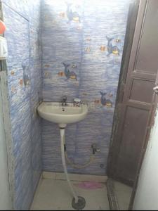 Bathroom Image of 861 Sq.ft 2 BHK Builder Floor for rent in DDA New MIG Flats, Mayur Vihar Phase 3 New Delhi for Rs. 15000