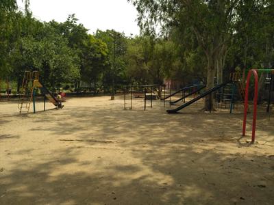 Image of 800 Sq.ft 2 BHK Apartment / Flat for rent in Sahyog Apartments, Pitampura, New Delhi for Rs. 22000