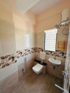 Bathroom Image of 950 Sq.ft 2 BHK Apartment / Flat for rent in Navi Peth Solapur for Rs. 16000