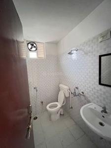 Bathroom Image of 2050 Sq.ft 3 BHK Apartment / Flat for rent in Shalimar Regency, Arera Colony Bhopal for Rs. 22000