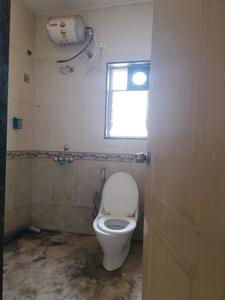 Common Bathroom Image of 2700 Sq.ft 3.5 BHK Independent House for rent in Venkatesh Flora, Mundhwa Pune for Rs. 51000
