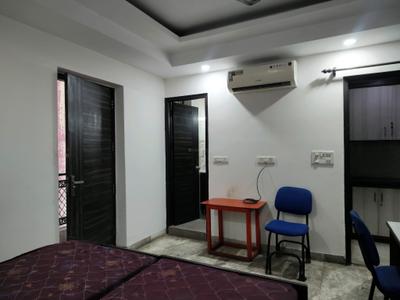 Bedroom Image of 155 Sq.ft 1 RK Apartment / Flat for rent in Lado Sarai New Delhi for Rs. 11500