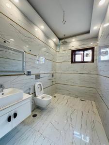 Image of 4500 Sq.ft 5 BHK Farm House for sale in Sainik Farm, New Delhi for Rs. 75000000